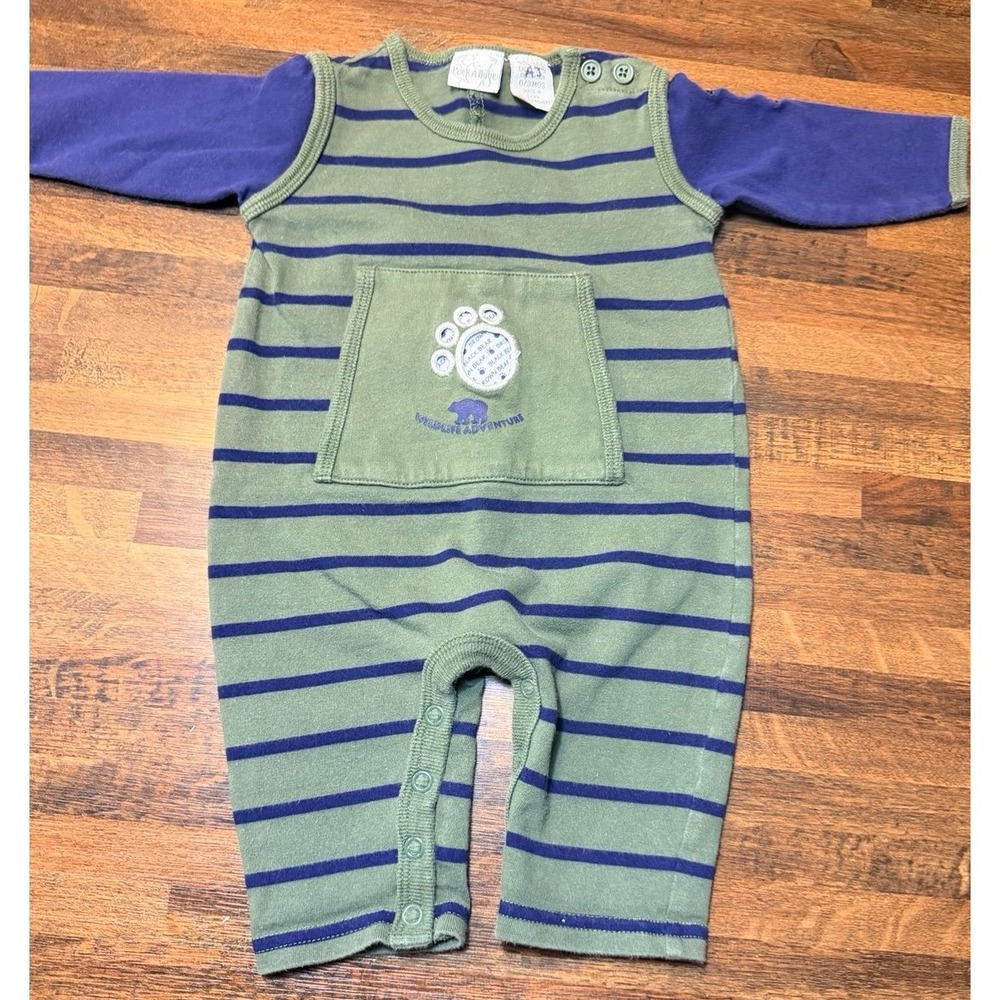 Vintage infant one piece outfit.  Size 0-3 months.  Kangaroo pocket w/ bear paw